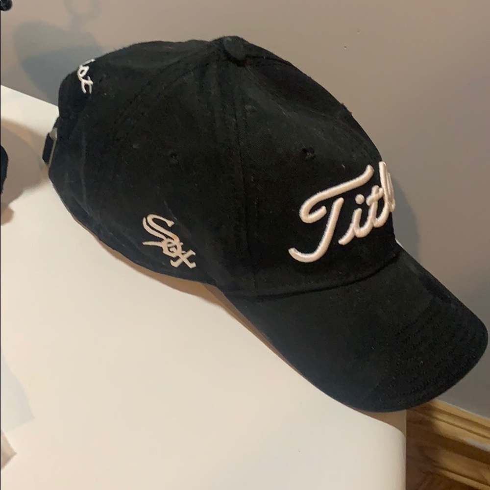 titleist golf and white socks hat